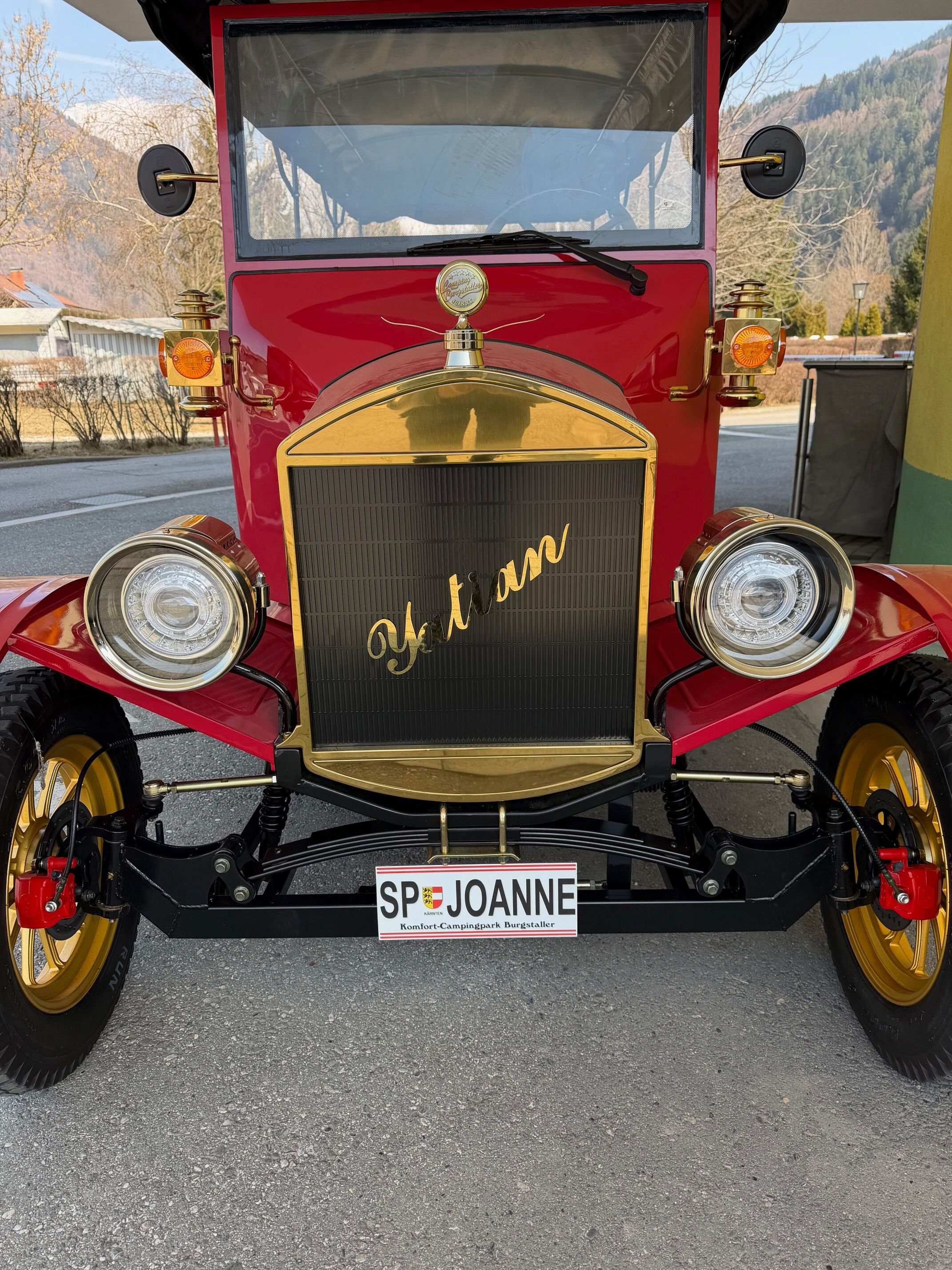 1903 سيارة كهربائية عتيقة